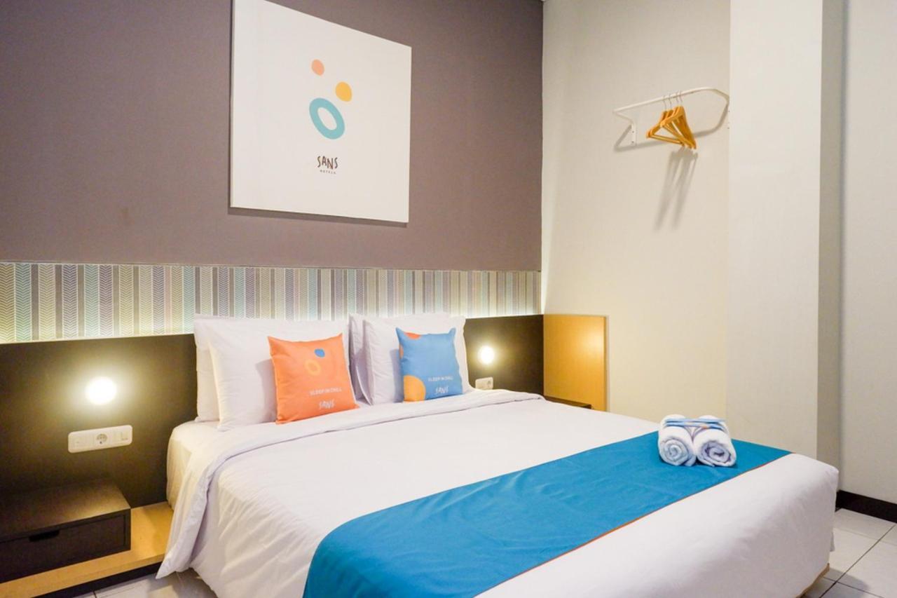 Sans Hotel Good Wish Semarang Jomblang Экстерьер фото