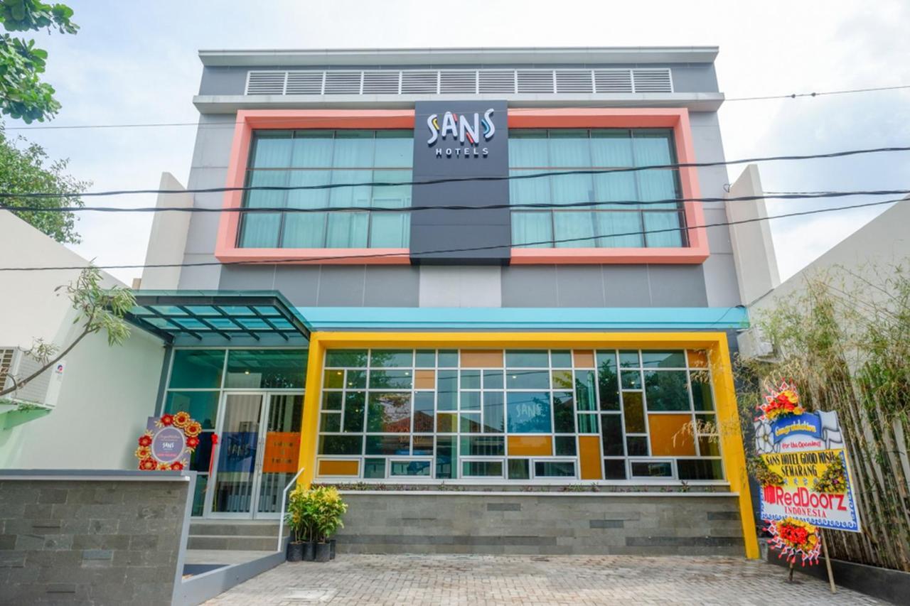 Sans Hotel Good Wish Semarang Jomblang Экстерьер фото