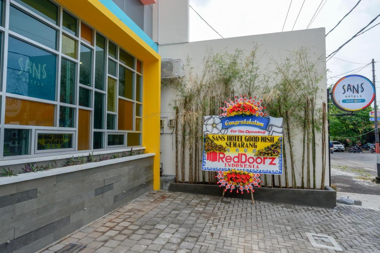 Sans Hotel Good Wish Semarang Jomblang Экстерьер фото